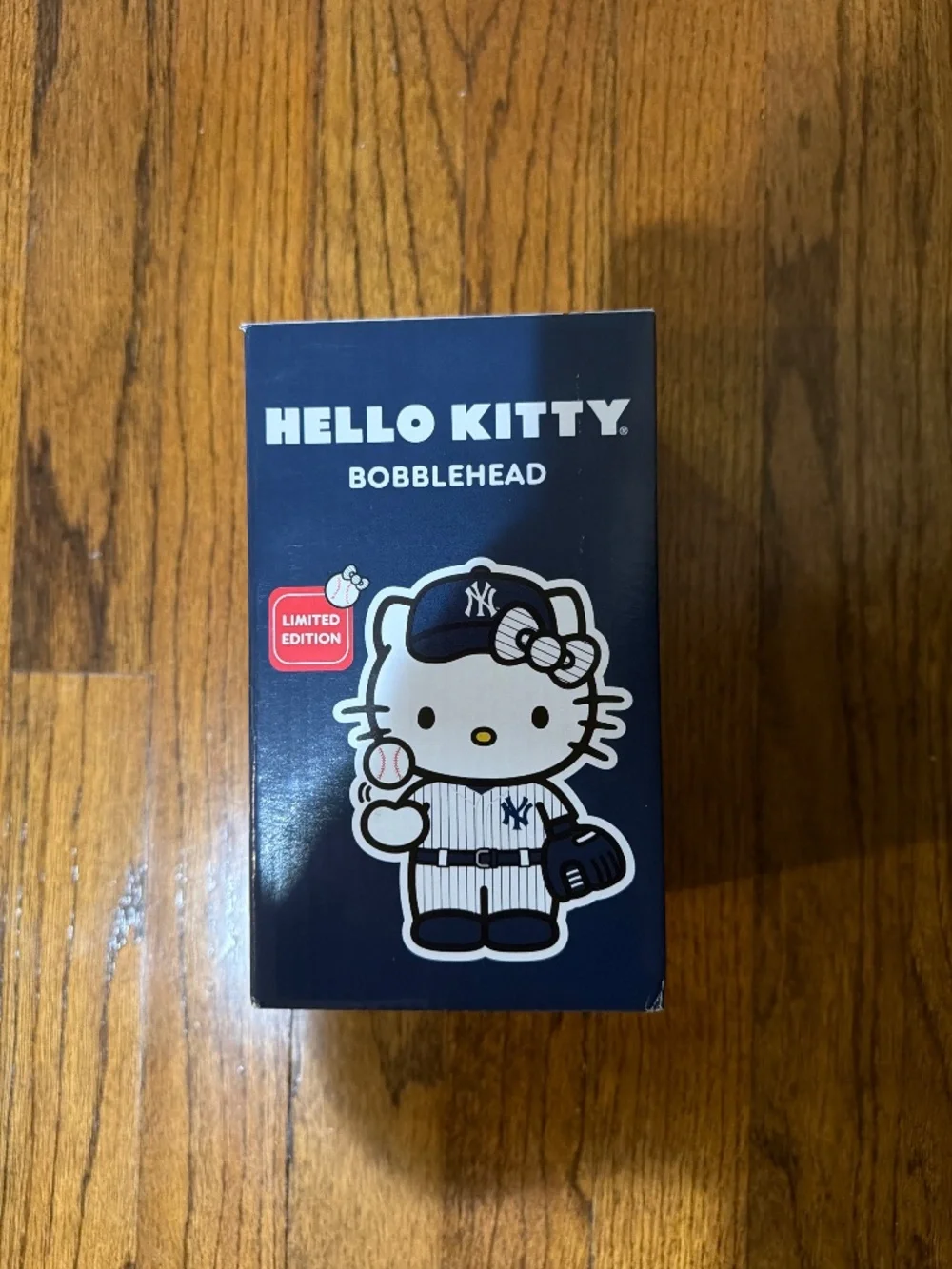 Limited Edition Hello Kitty New York Yankees MLB Bobblehead – Collectible